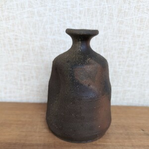 備前焼 徳利 水谷清 陶印あり 酒器 高さ12.3 直径9cm 300g 作家物 窯変 桟切り 胡麻 コレクター放出品 陶器 骨董 とっくり 