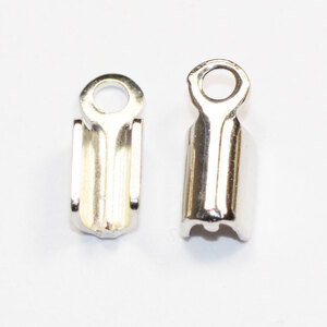 アクセサリーパーツ 金具 カシメ １．５ｍｍ 銀色 シルバーカラー 紐止め 基礎金具