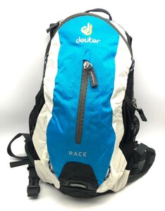 衝撃プライス！『ファン待望モデル！』【deuter ドイター RACE airstripes】バックパック/サイクルリュック/ブルー×ホワイト×黒/B33