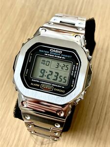 送料無料 新品CASIO カシオG-SHOCK GショックDW-5600 フルメタル カスタム本体付きデジタル腕時計 ステンレス シルバーベゼル＆ベルト