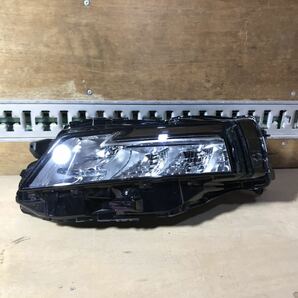 日産 エクストレイル T33 純正 左 LED ヘッドライト 【 KOITO 100-23797 】A2印の画像1