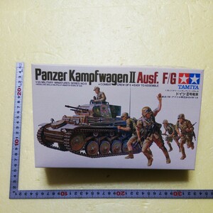 小鹿大会　☆地　1/35 タミヤ　田宮　Ⅱ号　2号戦車　F /G型　戦車兵１名　アフリカ軍団歩兵４名　未組立 