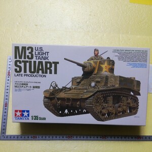 ☆地　1/35 タミヤ　田宮　M3 スチュアート　後期型　アメリカ軽戦車　　戦車長１名上半身頭部はアメリカ兵とロシア兵　未組立