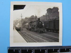 (J52)382 写真 古写真 電車 鉄道 鉄道写真 蒸気機関車 6801 昭和25年12月8日 早川駅