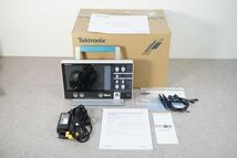 [NZ][C4019714]美品 Tektronix テクトロニクス 2SERIES MSO22 ミックスドシグナルオシロスコープ マニュアル、TPP0200プローブ、元箱等付き_画像1