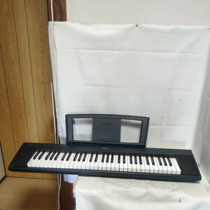 送料無料(1M555)YAMAHA ヤマハ 電子ピアノ キーボード NP-11 譜面台付き
