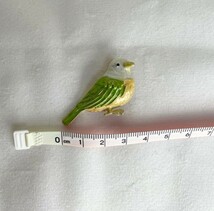 ブローチ 鳥 インコ グリーン ピン 小さい 帯留め かわいい おしゃれ 人気_画像3