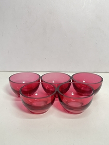 ● コレクター必見 未使用 レトロ ガラス ぐいみ 酒器 5客 ピンク系 おしゃれ かわいい ma277