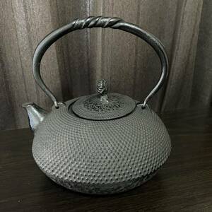 南部鉄器 鉄瓶 急須 鈴木主善堂 南部鉄瓶 茶道具 煎茶道具 結婚記念物 1958g 未使用 箱付【1円スタート】