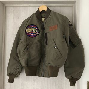 (k) 美品 BUZZ RICKSONS バズリクソンズ フライトジャケット B-15C MOD MA-1 フライトジャケット CROWN ZIP 36 カーキ の画像1