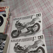 プラモデル タミヤ スズキ RG250Γ フルオプション 1/12 オートバイシリーズ No.29 ディスプレイモデル_画像3