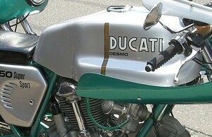 ☆旧ロゴが4,630円(過去最安/送料込みで5000円！)☆DUCATI☆900SS/750SS 旧ロゴ2枚＋ITALY1枚 ベベルイモラタンク MHR改900SSにも