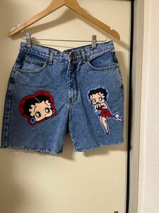 【超希少品・入手困難】BETTYBOOP デニムジーンズ　 ショートパンツ　ベティちゃん(MADE IN USA製)