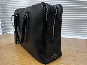 ◆◇美品です！プラダ　PRADA　ビジネスバック　レザータイプ　ブラック　中古