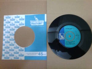Creedence Cleawater Revival：Bad Moon Rising / Lodi；UK Liberty 7 inch 45 with Label Sleeve // LBF 15230