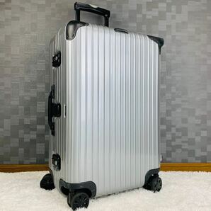 【美品】RIMOWA リモワ SAMBA サンバ 63L 4輪 MW TSAロック チェックインMサイズ シルバー 銀色 グレー系 スーツケース キャリーバッグ