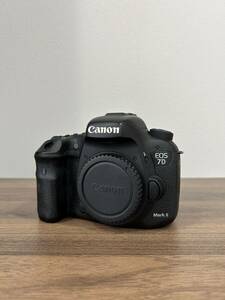 Canon キヤノン EOS 7D Mark II ボディ