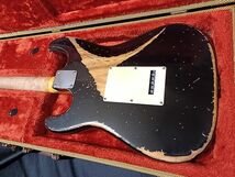 リアトーン搭載Select Capacitor BeldenWier CustomRelicBlackStratocaster _画像6