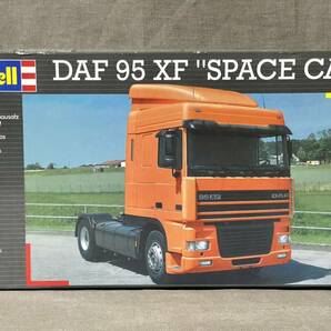Revell レベル トレーラーヘッド DAF 95 XF”SPACE CAB ”1/24スケール 完成時全長25.8cm NO.07560 レア 入手不可能 未開封新品の画像1