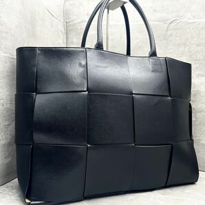 1円■美品■ 定価46万円 BOTTEGA ボッテガヴェネタ メンズ ラージ アルコ イントレ トートバッグ ビジネス A4◎ 大容量 肩掛け 現行 革 黒の画像1