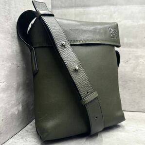 1円■現行モデル■ LOEWE ロエベ メンズ アナグラム ロゴ型押し ショルダーバッグ メッセンジャー サコッシュ レザー 本革 カーフ 斜めがけの画像1