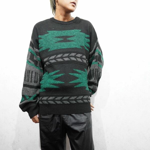 EU VINTAGE MENS CLUB NATIVE PATTERNED DESIGN KNIT MADE IN ITALY/ヨーロッパ古着ネイティブ柄デザインニット