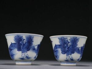 【瓏】陶磁器 青花人物故事杯一対 大清康熙年製 染付 置物擺件 古賞物 中国古美術 蔵出