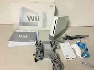 A1043　Nintendo　任天堂　Wii　RVL-001（JPN）リモコン2個　ヌンチャク付き　ゲーム機　現状品