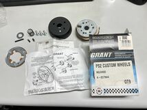 GRANT ステアリングボス　3595 ダットサン　ニッサン　510 620 720 240Z 610 710 230 330 マキシマ_画像1