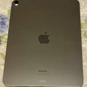 64GB iPad Air(第五世代) wifi A2588 スターライト 。アップルペンシル（ライトニング） A1603。 本iPad用マジックキーボード。の画像1