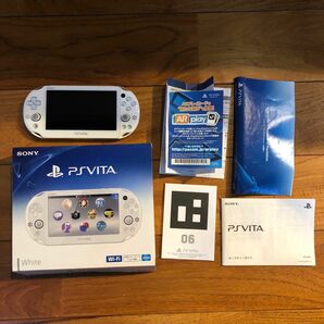 PlayStation Vita （PCH-2000シリーズ） Wi-Fiモデル ホワイト PCH-2000ZA12