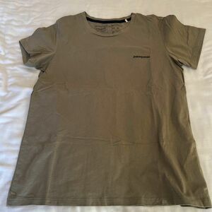 Patagonia P-6Mission organic TShirt カラーグリーン　sizeXS