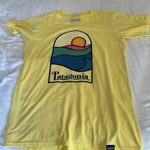 パタゴニア　Tシャツ　イエロー　size XS