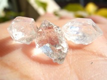 7113 ハーキマーダイヤモンド きれい小粒のお楽しみクリア美美透明水晶クリアクラウド３個組_画像2