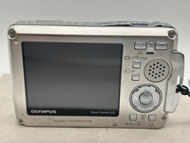 3318-05★動作確認済★【現状品】OLYMPUS オリンパス　μ770 SW デジタルカメラ　ダークシルバー_画像3