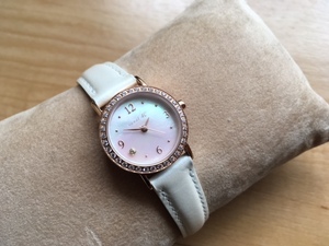  beautiful goods canal 4*C kana ru4*C pink series shell face Stone bezel Gold stone attaching index quarts lady's wristwatch 