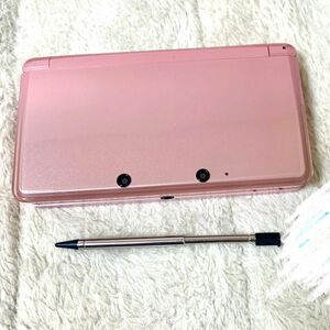 「ニンテンドー3DS ミスティピンク」