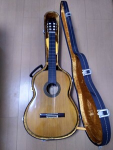 YAMAHA クラシックギター C-300 ハードケース付