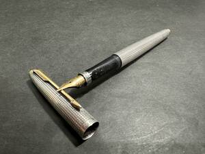 ★コレクター必見！！ PARKER USA パーカー STERLING SILVER シルバー 750M 18K 刻印 デザイン 万年筆 24.5g 筆記具 高級 お洒落 ペン G467