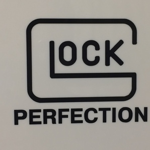 GLOCK PERFECTION ステッカー ２枚組み グロック の画像1