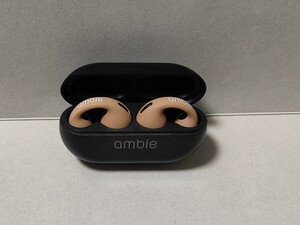 ambie(アンビー) sound earcuffs AM-TW01 BLACK(現在は着せ替え用のMOCAに替えてあります)【中古品　送料無料】