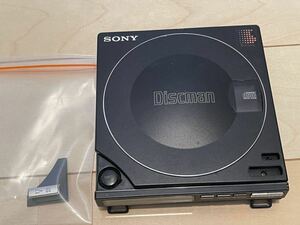 1円〜 即決　レア　希少　SONY ソニー ポータブルCDプレイヤー Discman ディスクマン D-100 BP-100　ジャンク