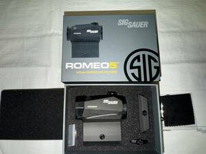 SIG SAUER ROMEO5 小型ダットサイト(1X20MM) ピカティニー規格マウント 【ブラック】 SOR52001