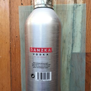 【希少!未開封】DANZKA VODKA ダンツカ ウオッカ１本 40%vol ー 100Cl アルミボトル IMPORTEDの画像2