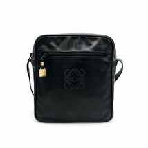 1円 良品 LOEWE ロエベ アナグラム ロゴ チャーム レザー ショルダー バッグ dk0309N_画像2