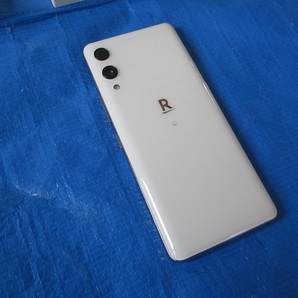 楽天ハンド P710 SIMフリー WHITE docomo 格安スマホ使えます 超美品 お買い得の画像6