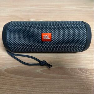 Jbl flip essential スピーカー