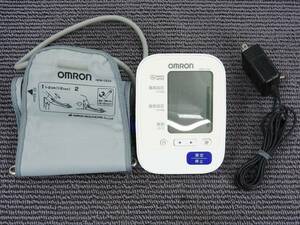 OMRON オムロン★上腕血圧計 HEM-7130 ヘルスケア 状態良好★動作品「管理№NR1237」