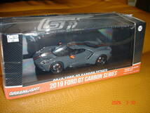 ⇒【新品未開封／グリーンライト（GREENLIGHT）／ 1:43ミニカー ／2019 フォードGT - カーボンシリーズ（2019 FORD GT - CARBON SERIES）】_画像1