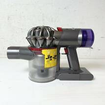 225＊中古品 dyson ダイソン コードレスクリーナー v8 slim fluffy origin SV10K アタッチメント スタンド付き 動作確認済み＊_画像2